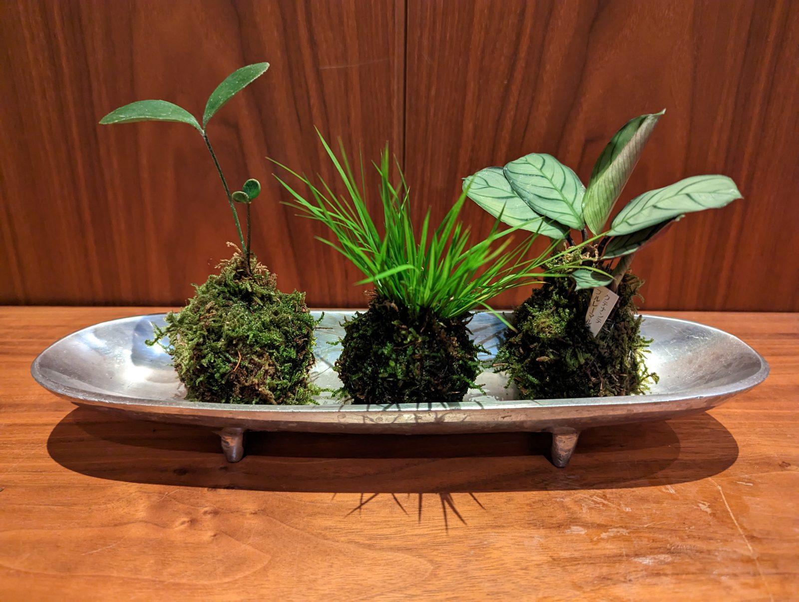 Flow. The table arrangement was moss.