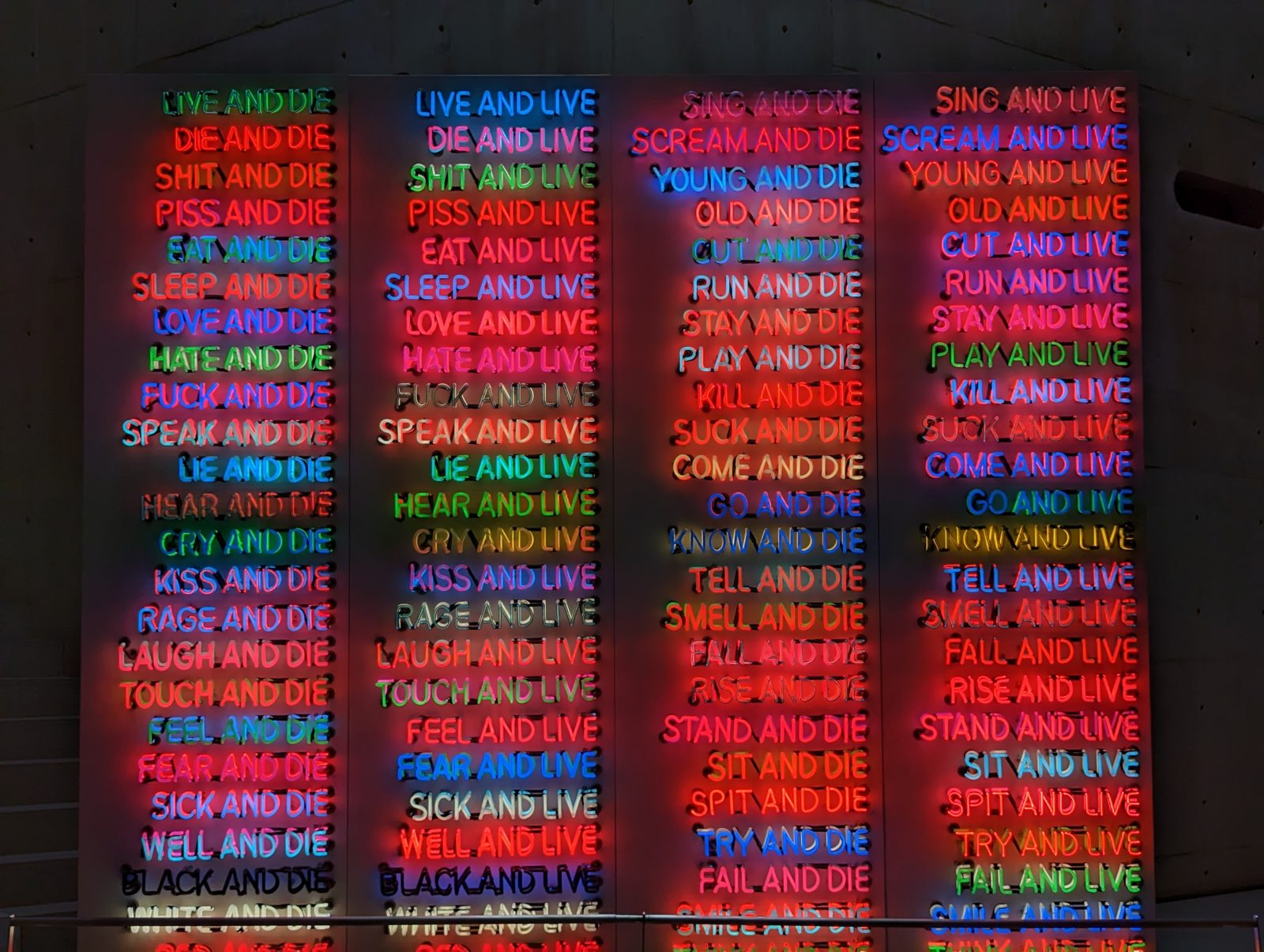 Bruce Nauman, 100 Live and Die.
